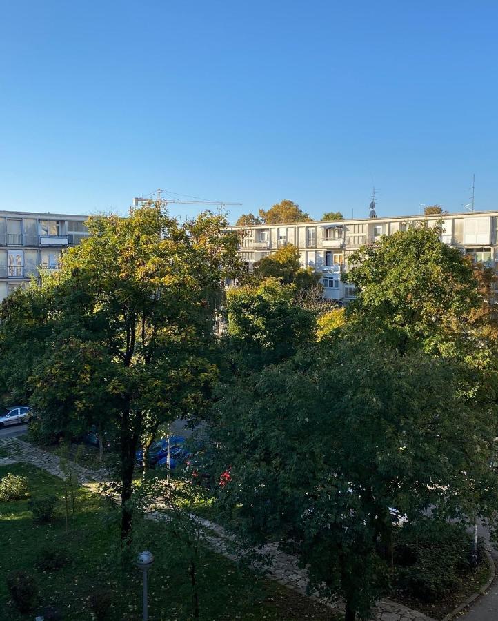 Colorful Urban Oasis Apartment Zagreb Ngoại thất bức ảnh