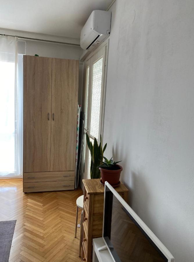 Colorful Urban Oasis Apartment Zagreb Ngoại thất bức ảnh